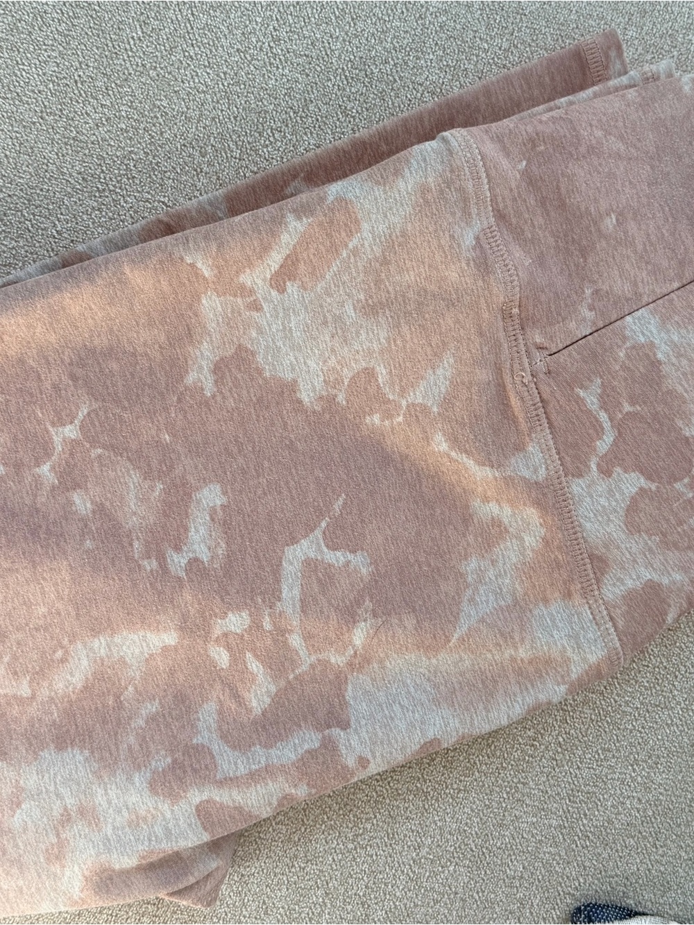 Vuori Mauve & Light Pink Tie-Dye High-Rise Leggings - Picture 3 of 7